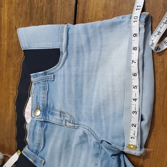 Isabel Denim Maternity Shorts - Picture 12 of 12